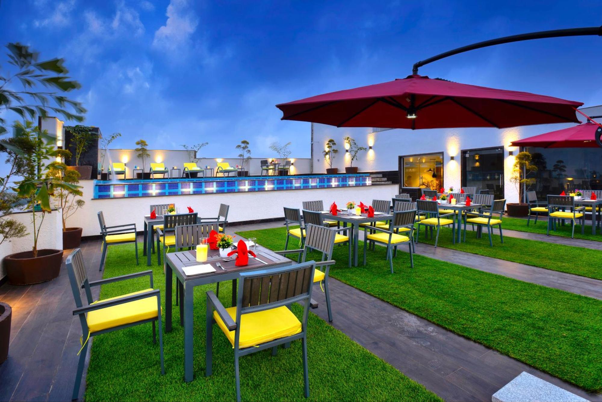 Hotel Golden Tulip Agra Agra  Exterior foto